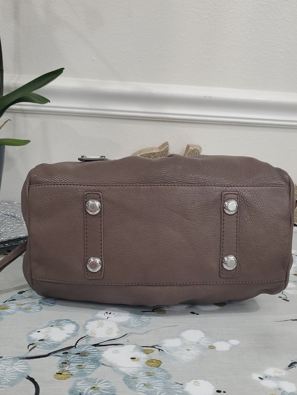 Marc by Marc Jacobs Classic Q Baby Groovee Taupe Leather Satchel Bag - Picture 11 of 16